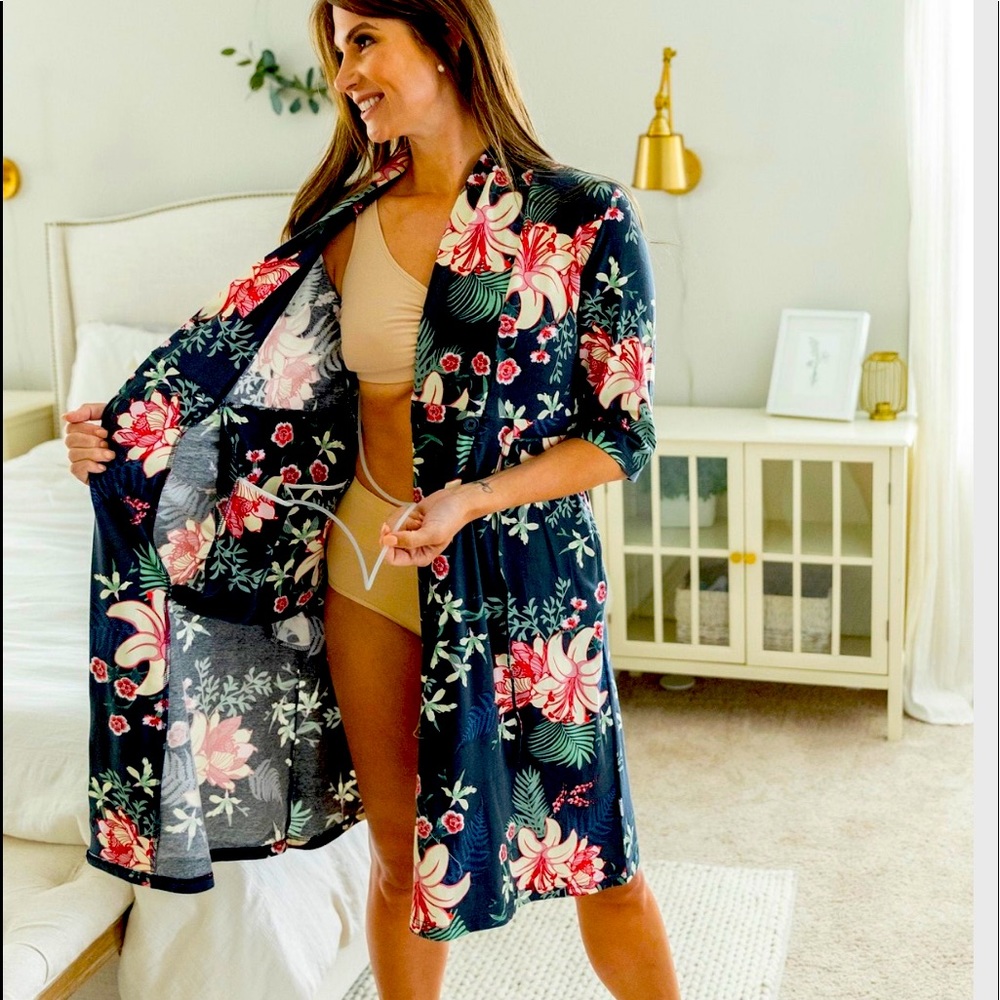 Post Surgery Recovery Robe / Mastectomy
Breast Cancer / Hospital Robe